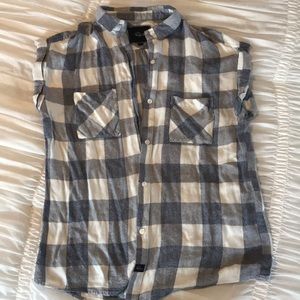 Adorable Rails sleeveless plaid top in blue&white